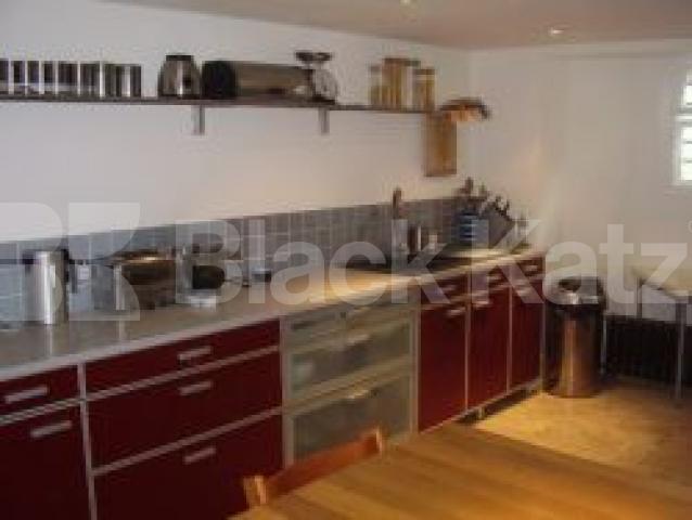 			MUST SEE!, 4 Bedroom, 1 bath, 1 reception House			 Bardolph Road, Tufnell park